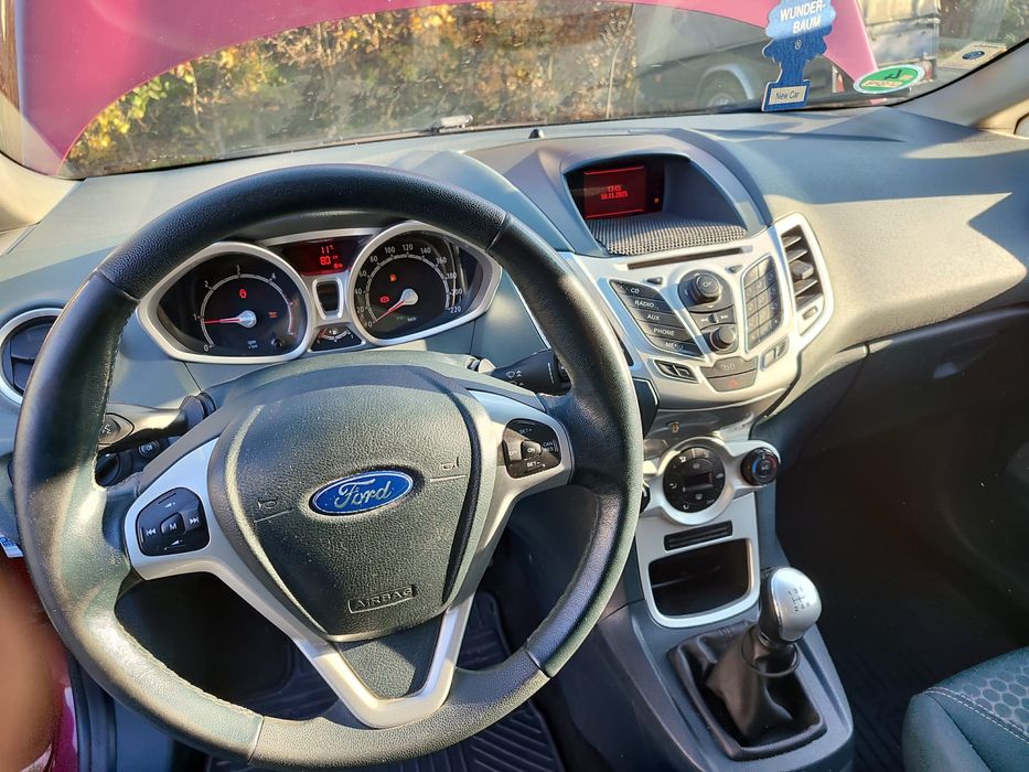 Vând Ford Fiesta Titanium 2010