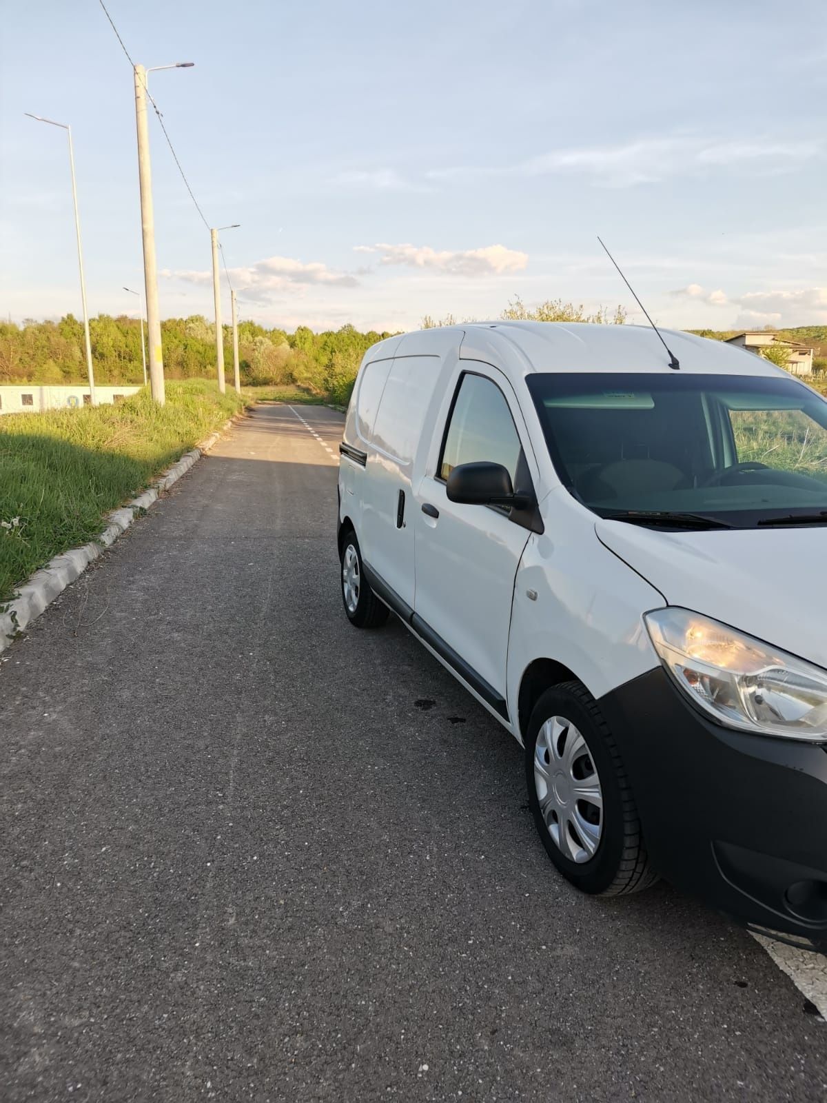 Vând Dacia Dokker autoutilitara 2014 1.6 MPI Benzina 205.000km