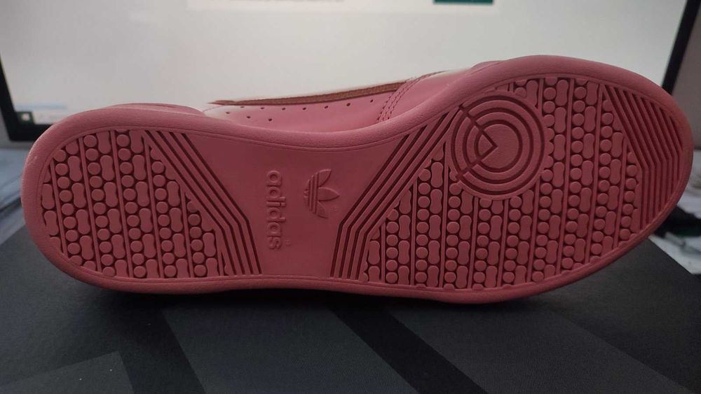 Оригинални маратинки * ADIDAS CONTINENTAL * EU42