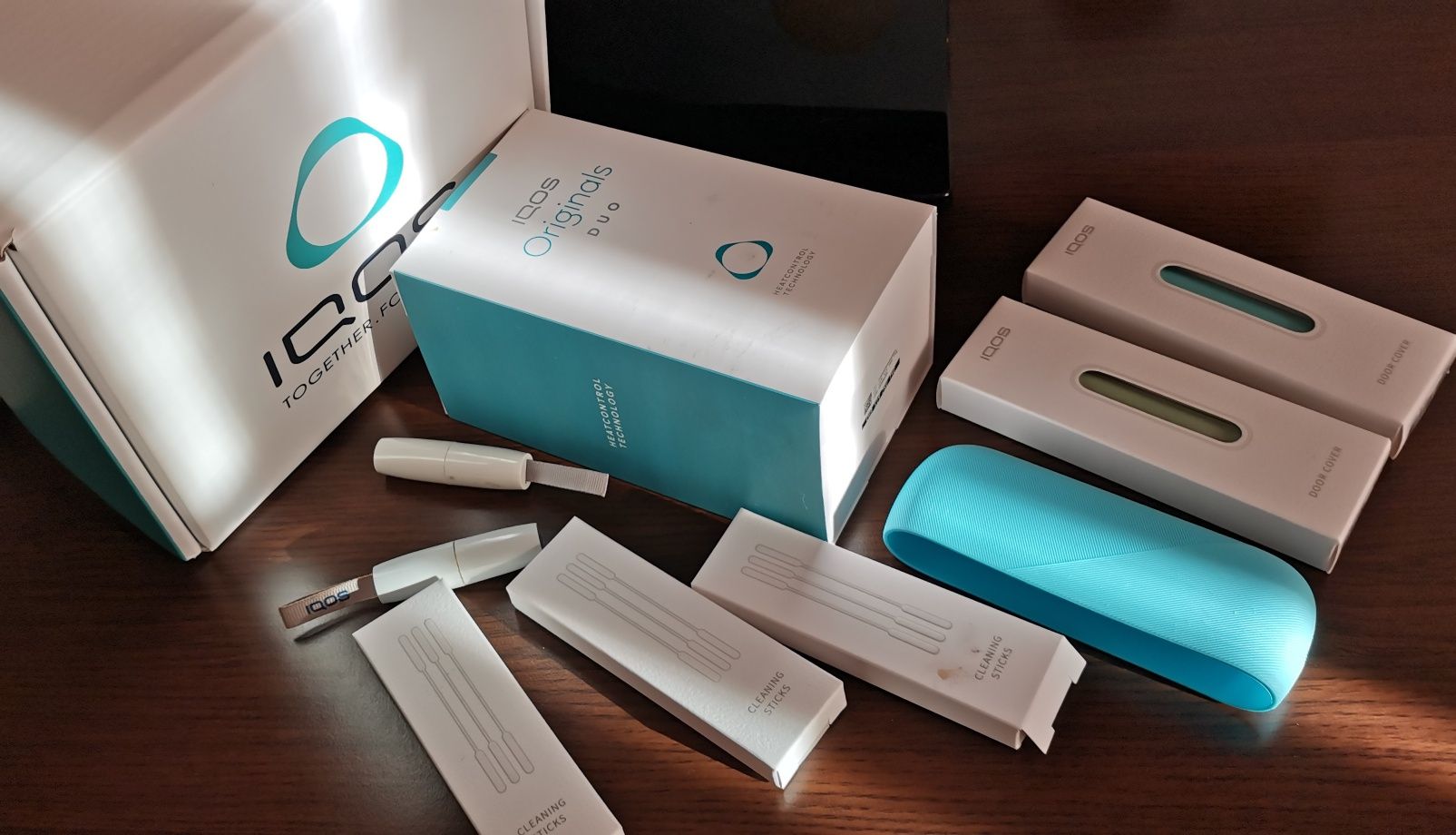 Kit Iqos 3 Duo cu husa și capace