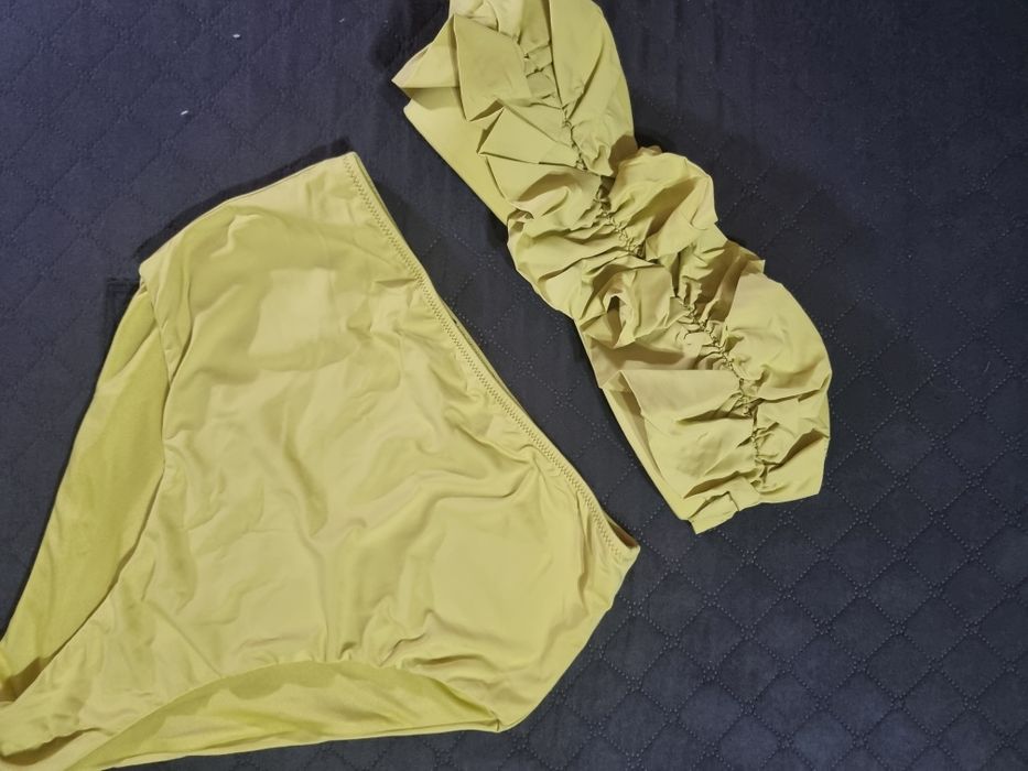 Бански костюм на Зара