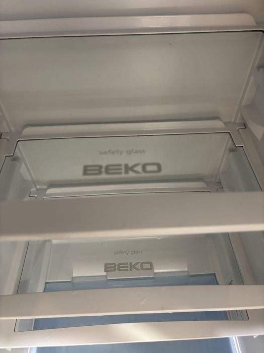 Хладилник с горна камера Beko DSA 25000