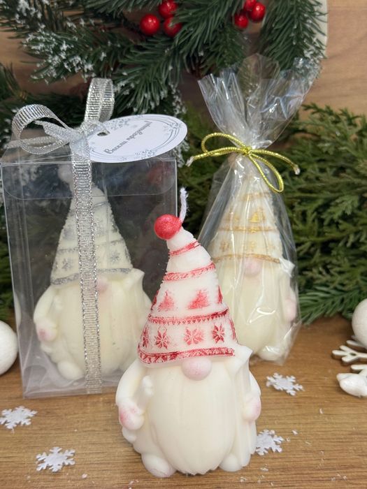 Бюджетни коледни  свещи