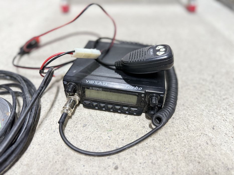 Statie radio cb Yosan + talpa si antena Avanti
