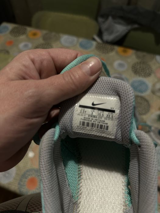 Кроссовки NIKE оригинал