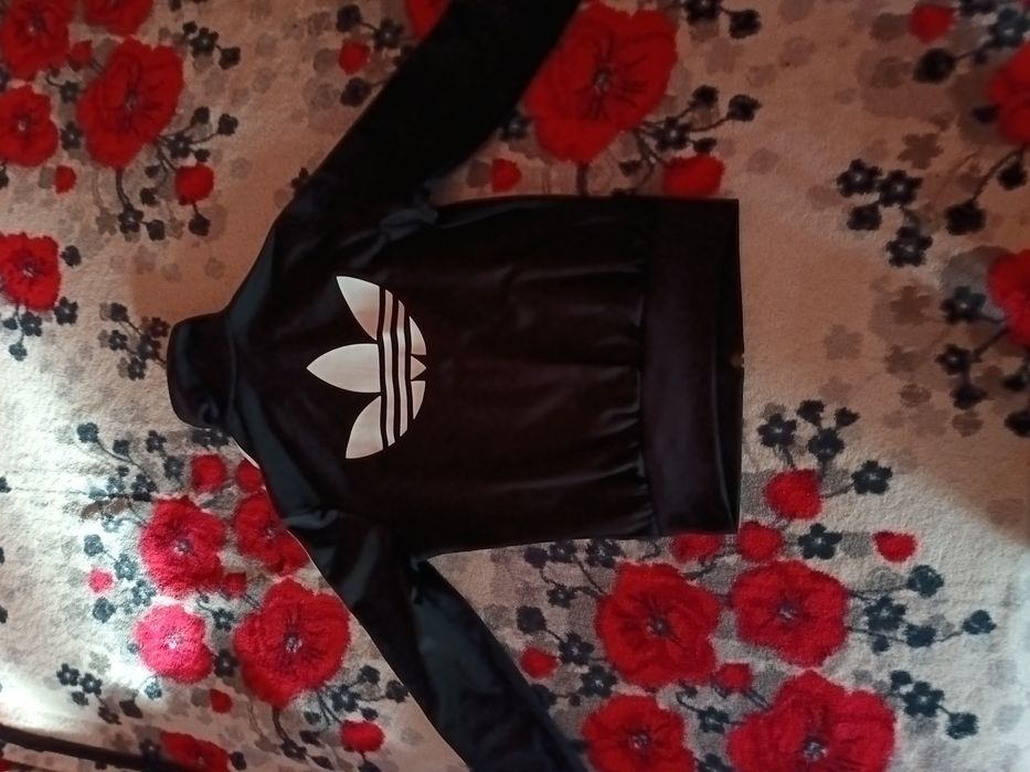 Vând Zip Adidas copii