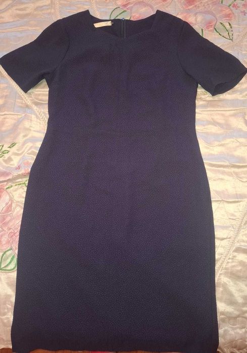 Женское платье футляр