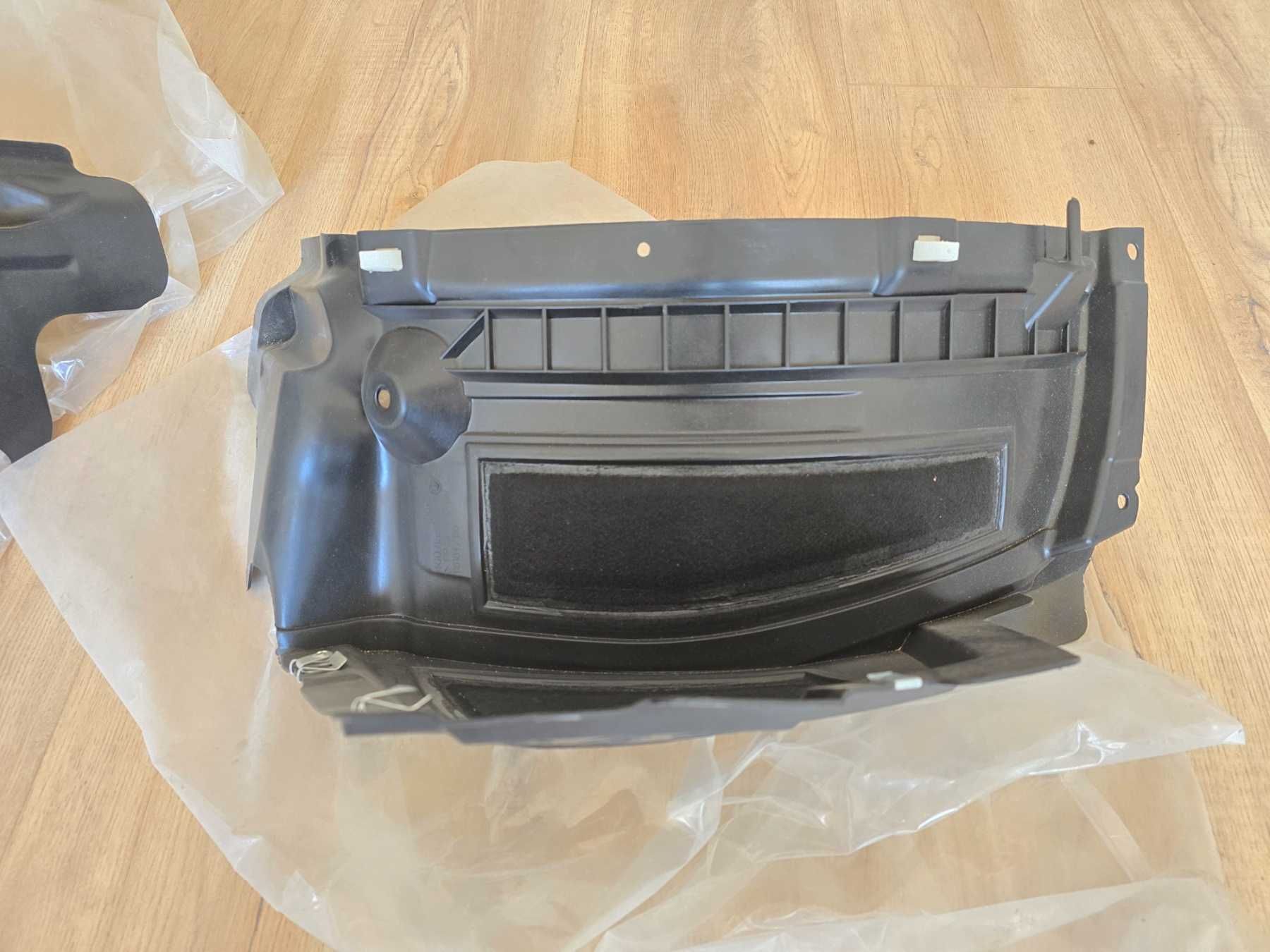 Ляв подкалник Audi A6 4G | 4G0853887C |