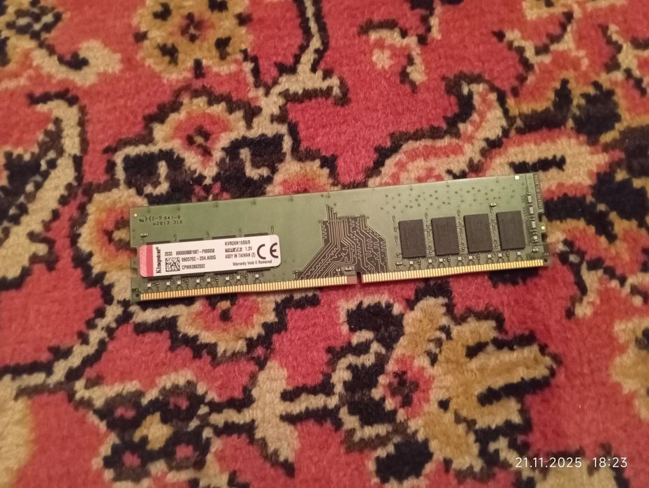 Продаю оперативнаю память DDR4 8 Гб