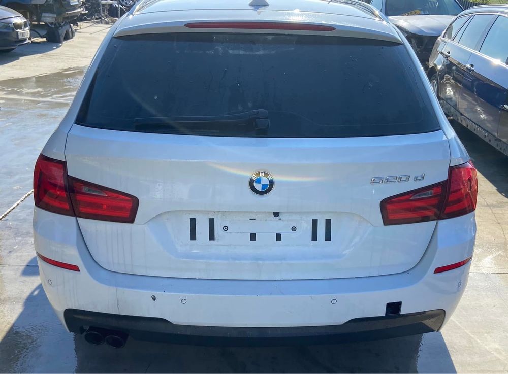 Dezmembrez BMW 520d F11 M-Pack ,Automat,Panoramic jante 351 M volan M