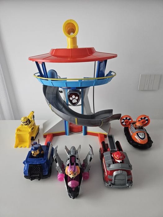 Turnul de control si figurine Paw Patrol