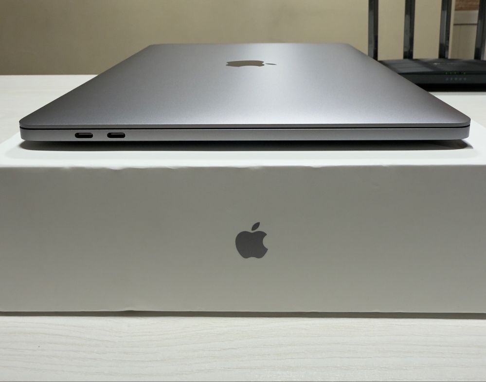 MacBook Pro M1 8/512GB Ideal!