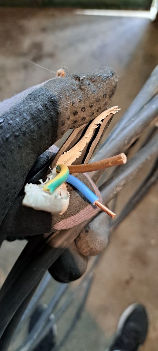 Cablu Cyyf 3x4 și conductori cupru Myf