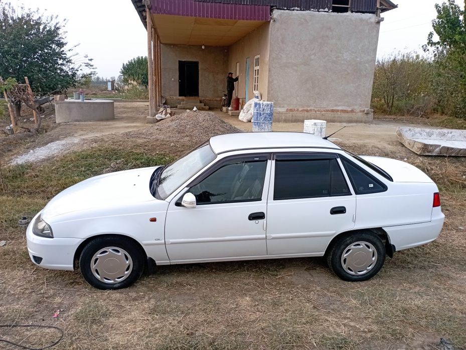 Nexia2 sons sotiladi