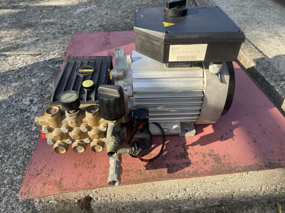 Grup pompant Pompa de apa cu presiune spalat 200bar 5.5 kW 380v