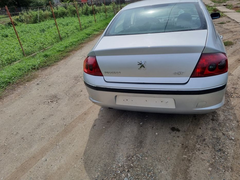 Dezmembrez Peugeot 407 2.0 136 cai an 2006