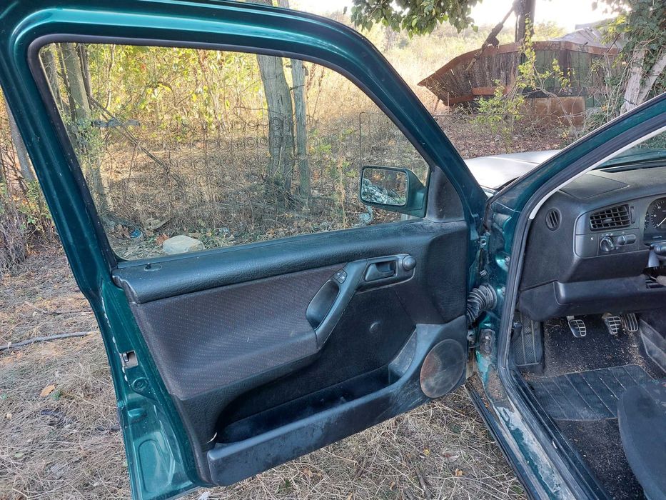 Автомобил на части