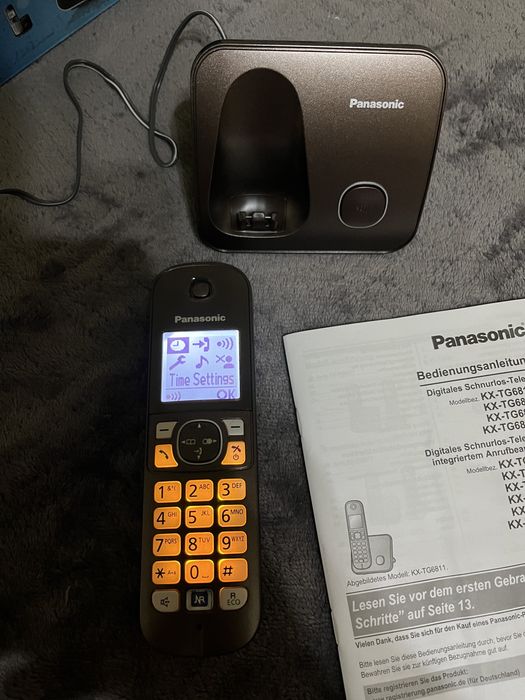 Telefon fix Panasonic KX-TG6811