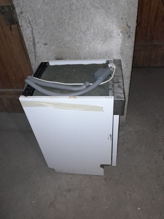 Съдомиялна за 6 комплекта.