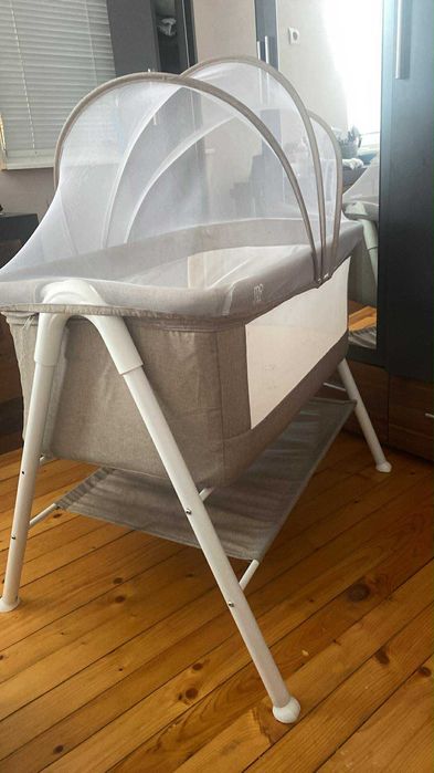 Бебешко легло с матрак и мрежа