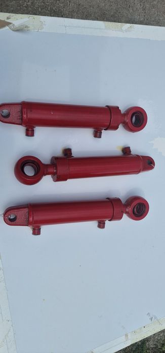 Cilindru hidraulic plug reversibil preț 450 lei bucata se poate trimit
