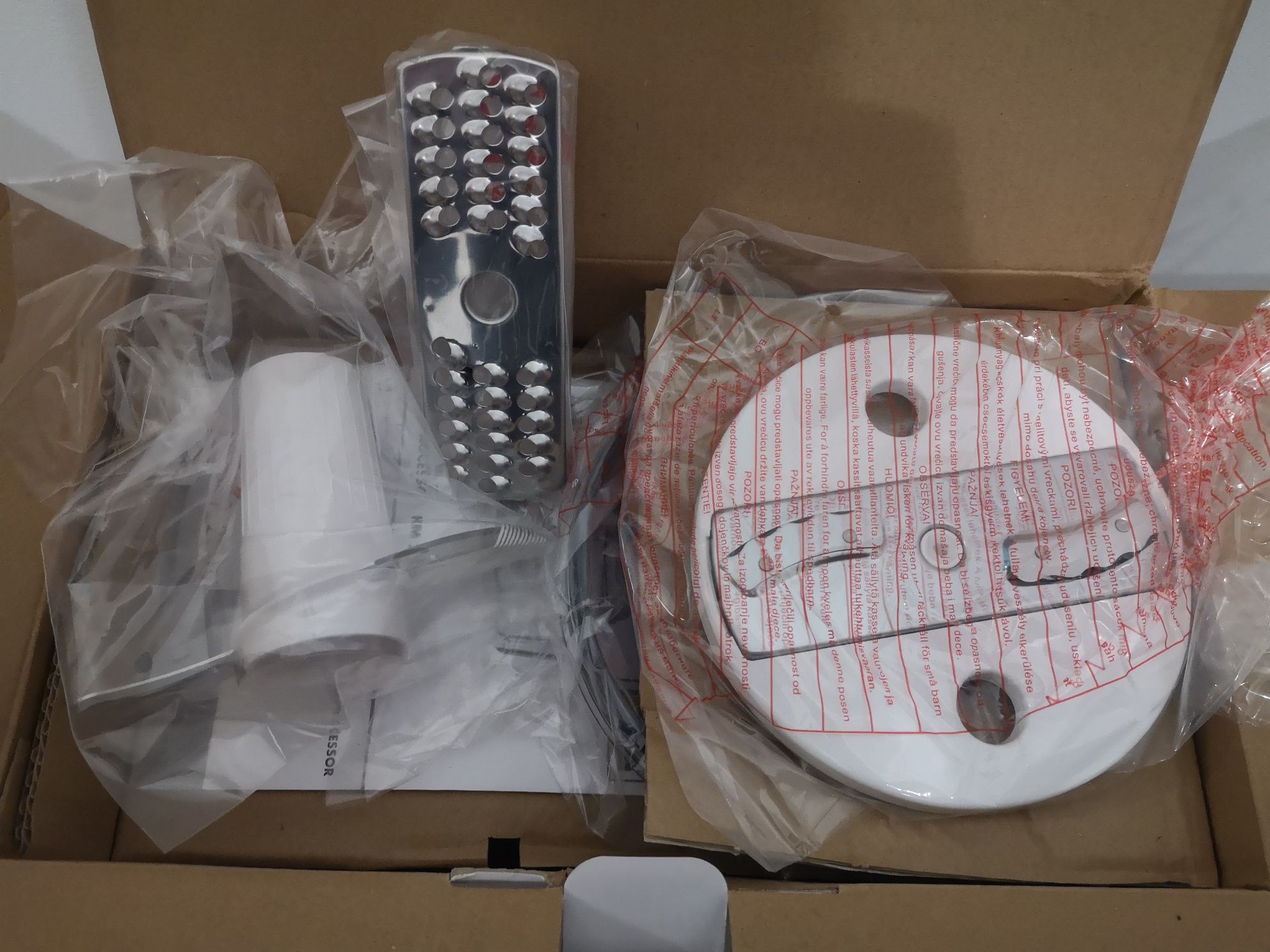 Robot de bucătărie - feliaza, razuie și toaca legume