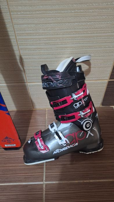 Set schiuri 140cm salomon-clapari ,casca ski