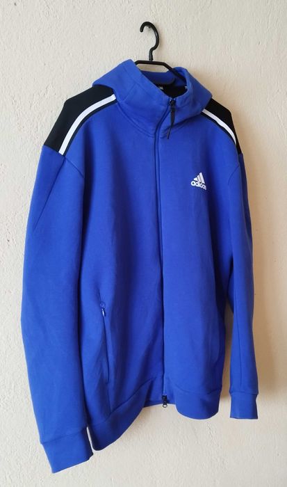 100% Оригинално зимно ватирано мъжко спортно горнище с качулка ADIDAS!