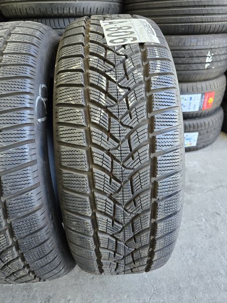 235/60/18 DUNLOP 4бр