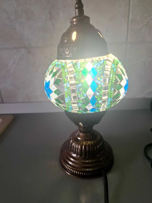 Lampa vintage impecabila.