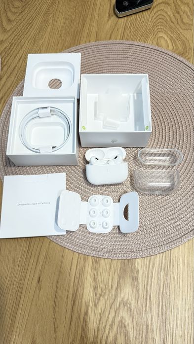 casti airpods pro 2 ca noi
