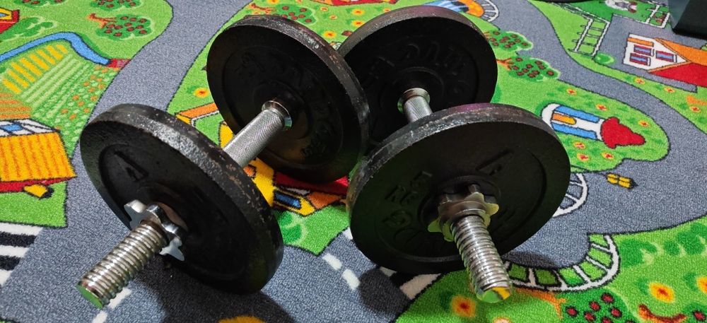 Se vând gantere, full!