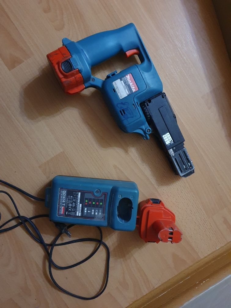 Аккумуляторный ленточный шуруповёрт Makita 6835D