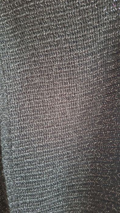 Fular negru cu argintiu model burlan