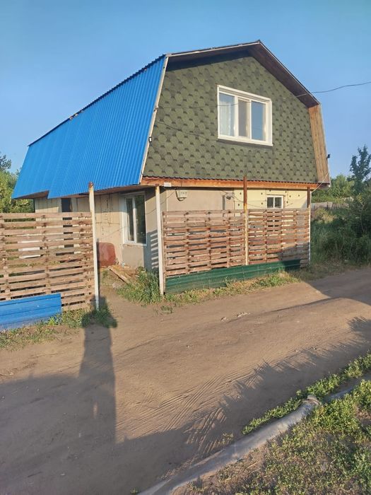 Продаётся дача .