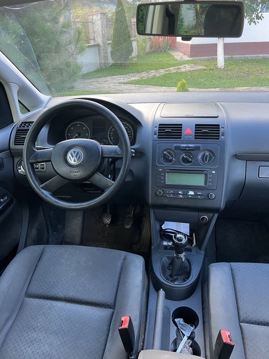 Volkswagen Touran 2.0 TDI 2004, motor bun, uzura conform varstei