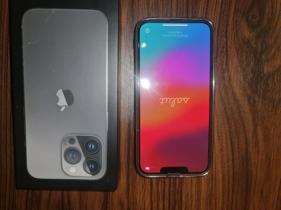 IPHINE 13 PRO 256 GB folosit foarte puțin este că nou