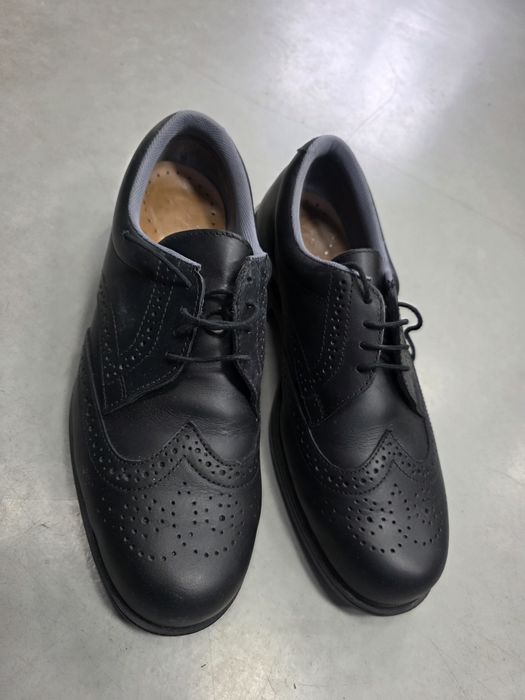 Pantofi protecție cu bot metalic