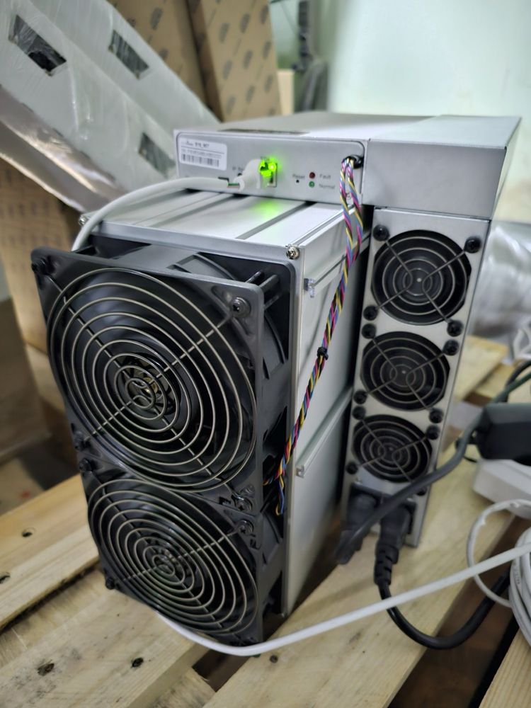 Копачки за Bitcoin Модел Antminer S19j Pro 2 броя