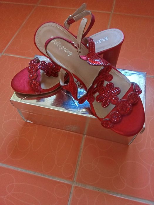 Vand sandale Callie noi, rosii, marimea 39 - 60 lei