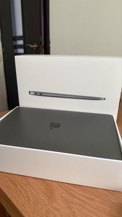 De vanzare MacBook Air 13, M1, 2020