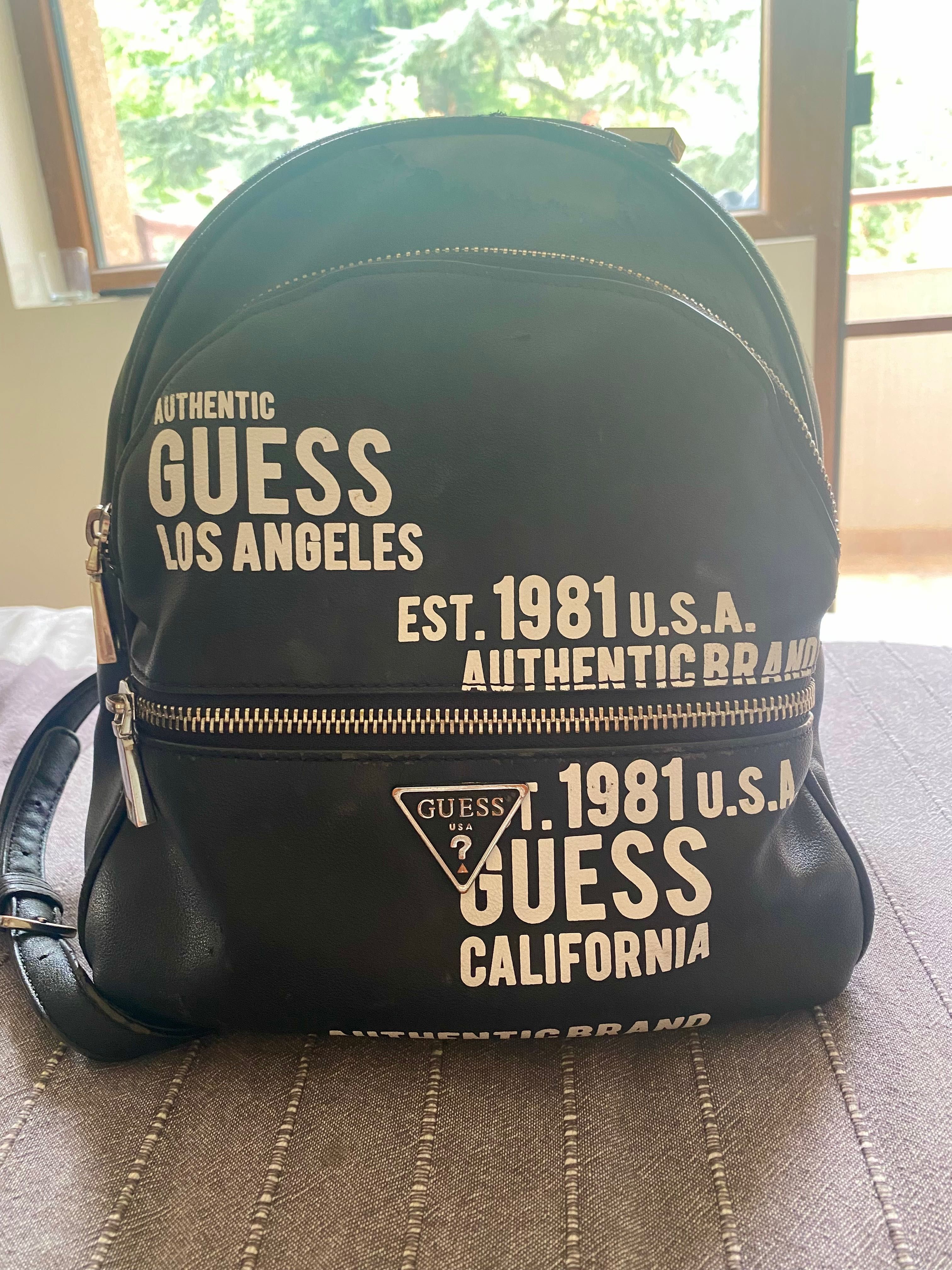 Чанта и раница Guess