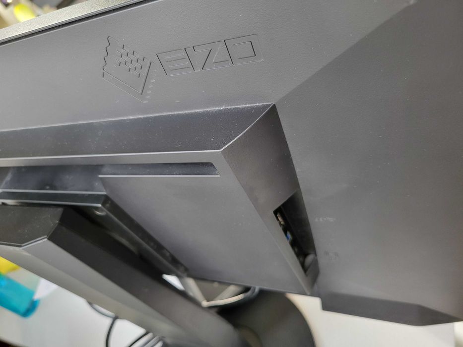 IPS 24 инча монитор Eizo FlexScan EV2450, отличен. Цената е крайна!