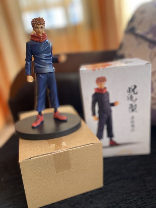 Figurina Jujutsu Kaisen Yuji Itadori 16 cm anime