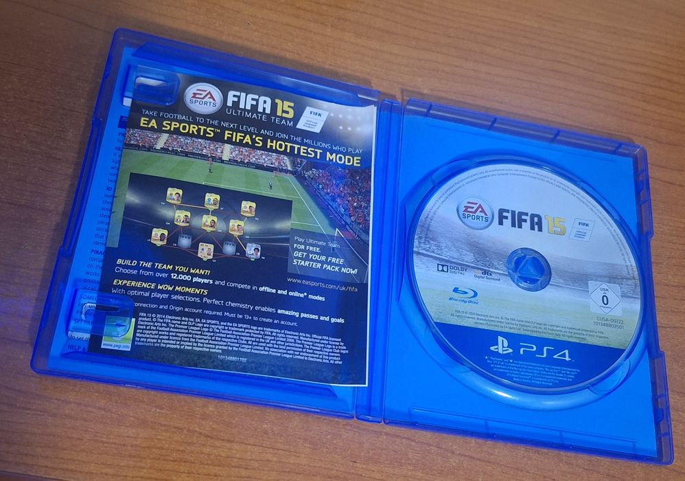 Vând Fifa 15, Bloodborne și The witcher
