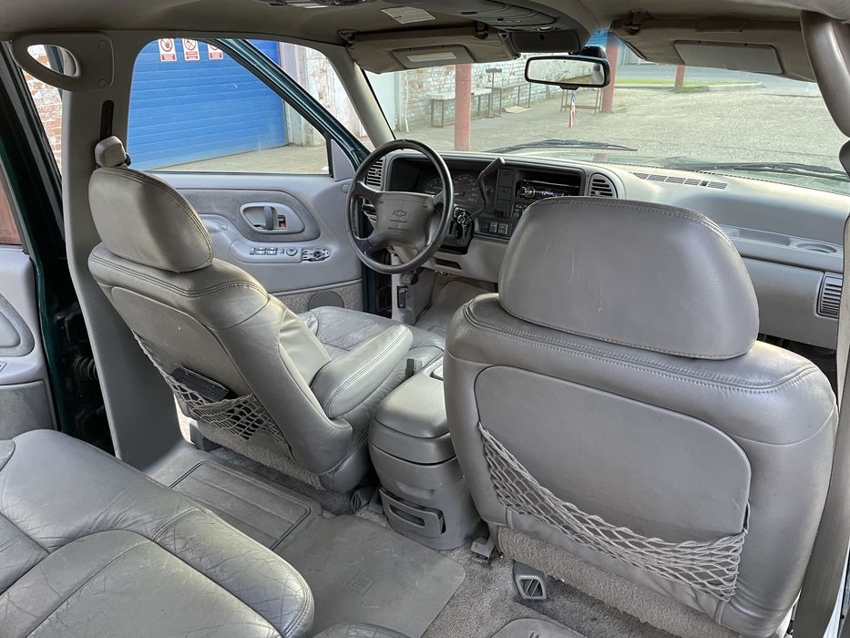 Chevrolet Suburban 6.5 turbo diesel