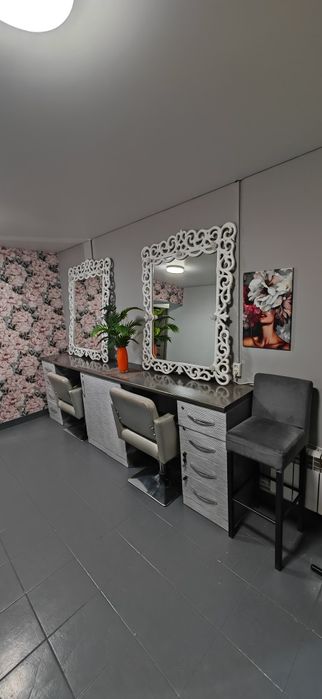 Шымкент. В аренду места для мастера по волосам