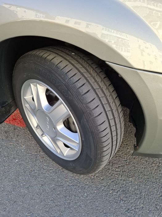 Logan decembrie 2011 doar 92700 km