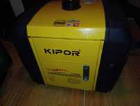 Vând generator benzina + GPL  marca KIPOR IG 3000