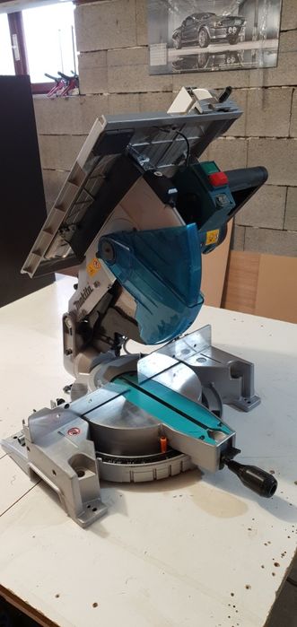 Fierastrau 2 in 1 Makita LH 1201 FL